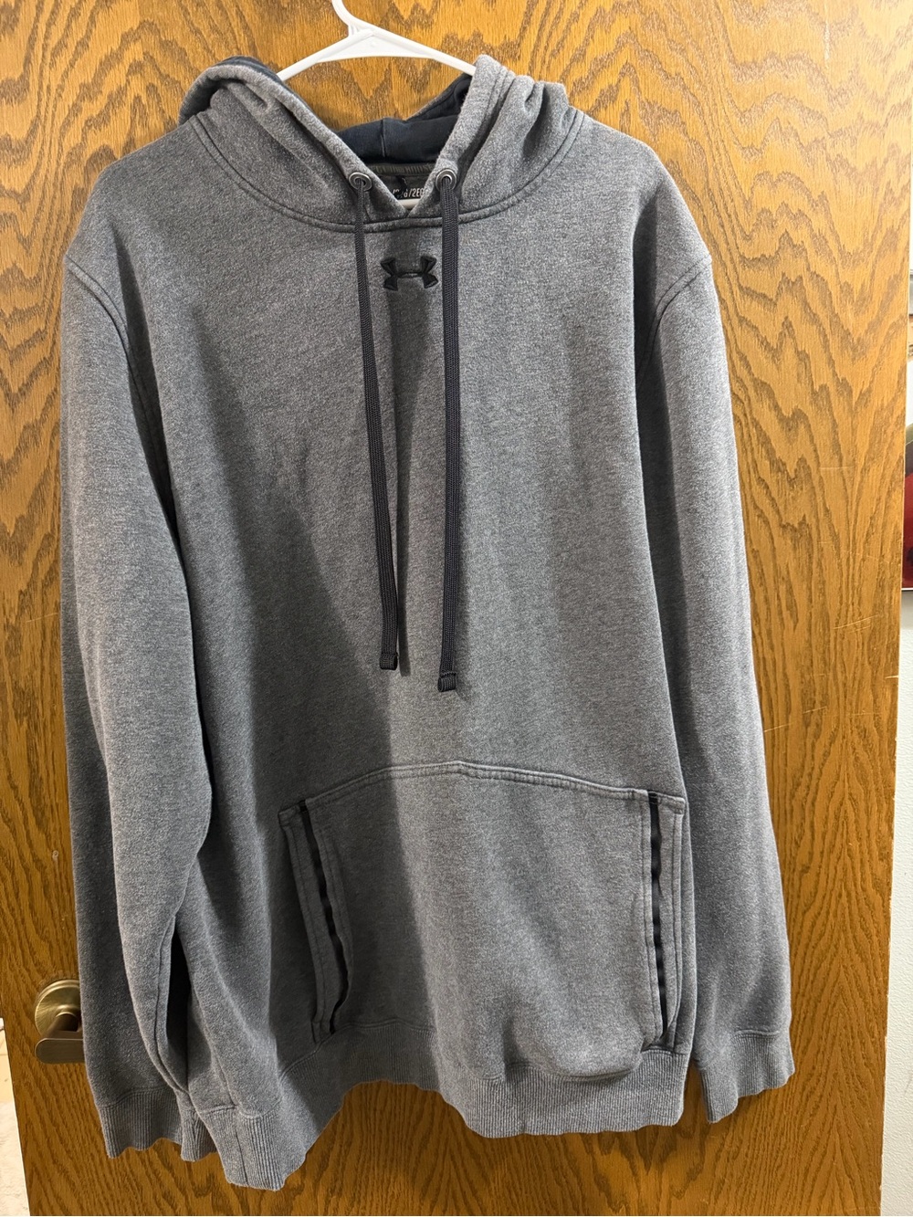 Under Armour Men’s 2XL Gray Pullover Hoodie Sweatshirt